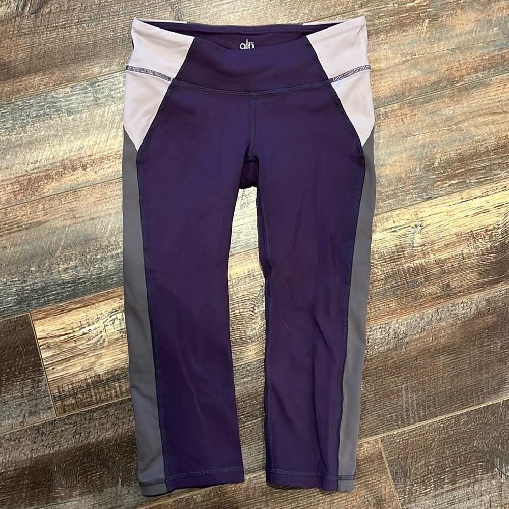 Alo Yoga purple leggings